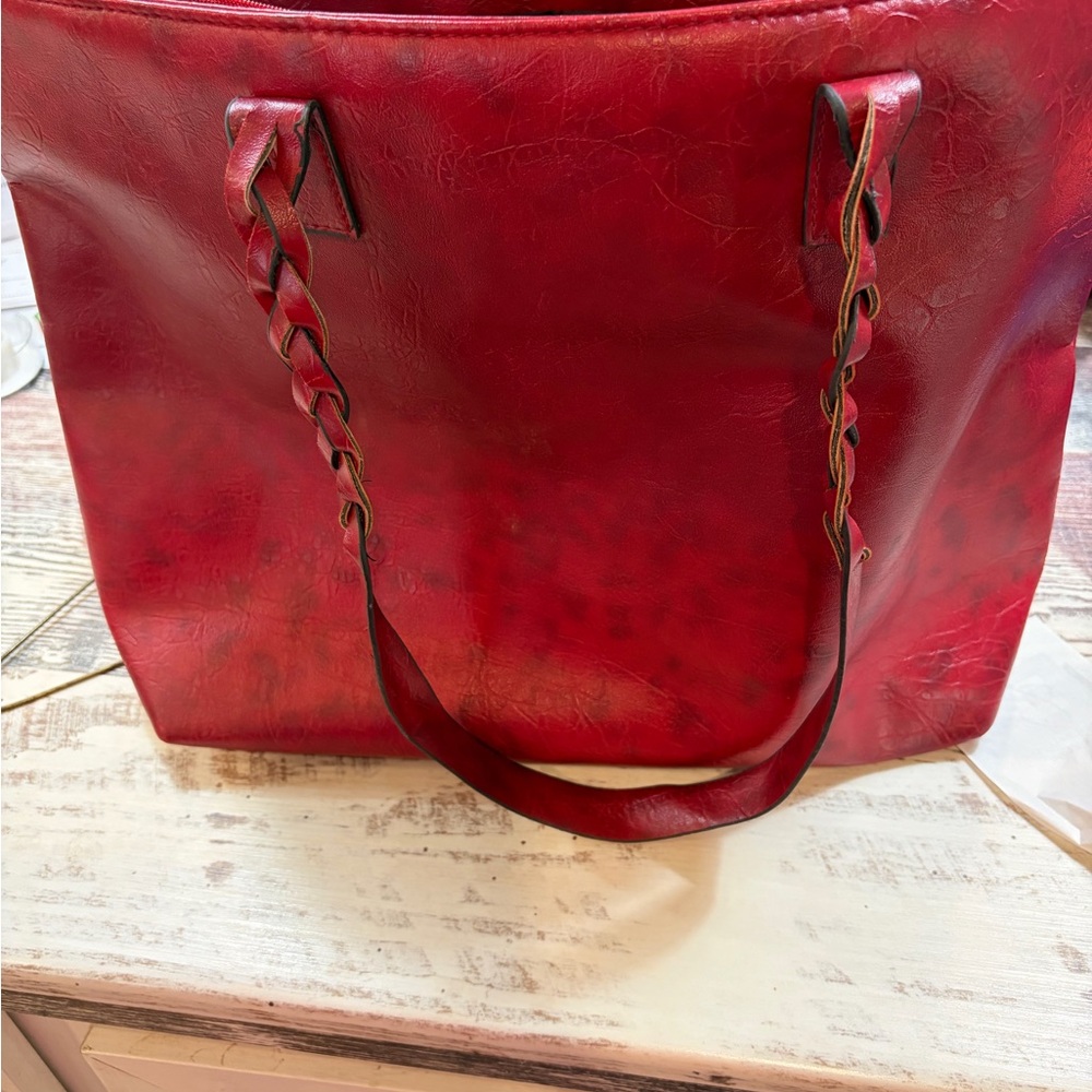 Braided-Handle Red Tote Bag - Picture 6 of 7